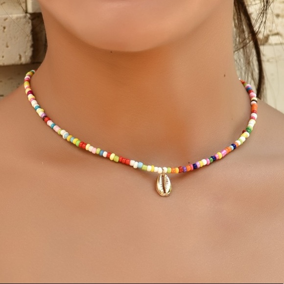 Bijou Boutique Jewelry - Boho Beach Beaded Shell Necklace
